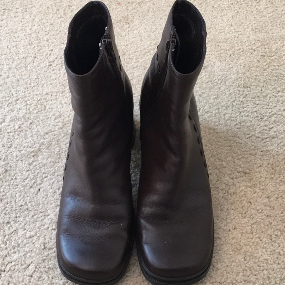 Borelli leather brown sz 6 boots